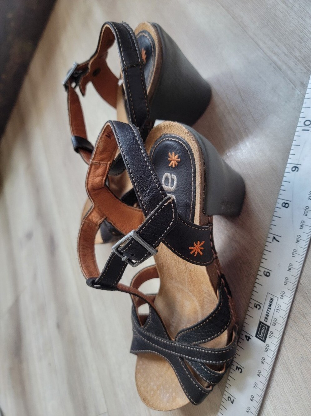 THE ART COMPANT BLACK SLING BACK HEELS with Contrasting Stitching Details
